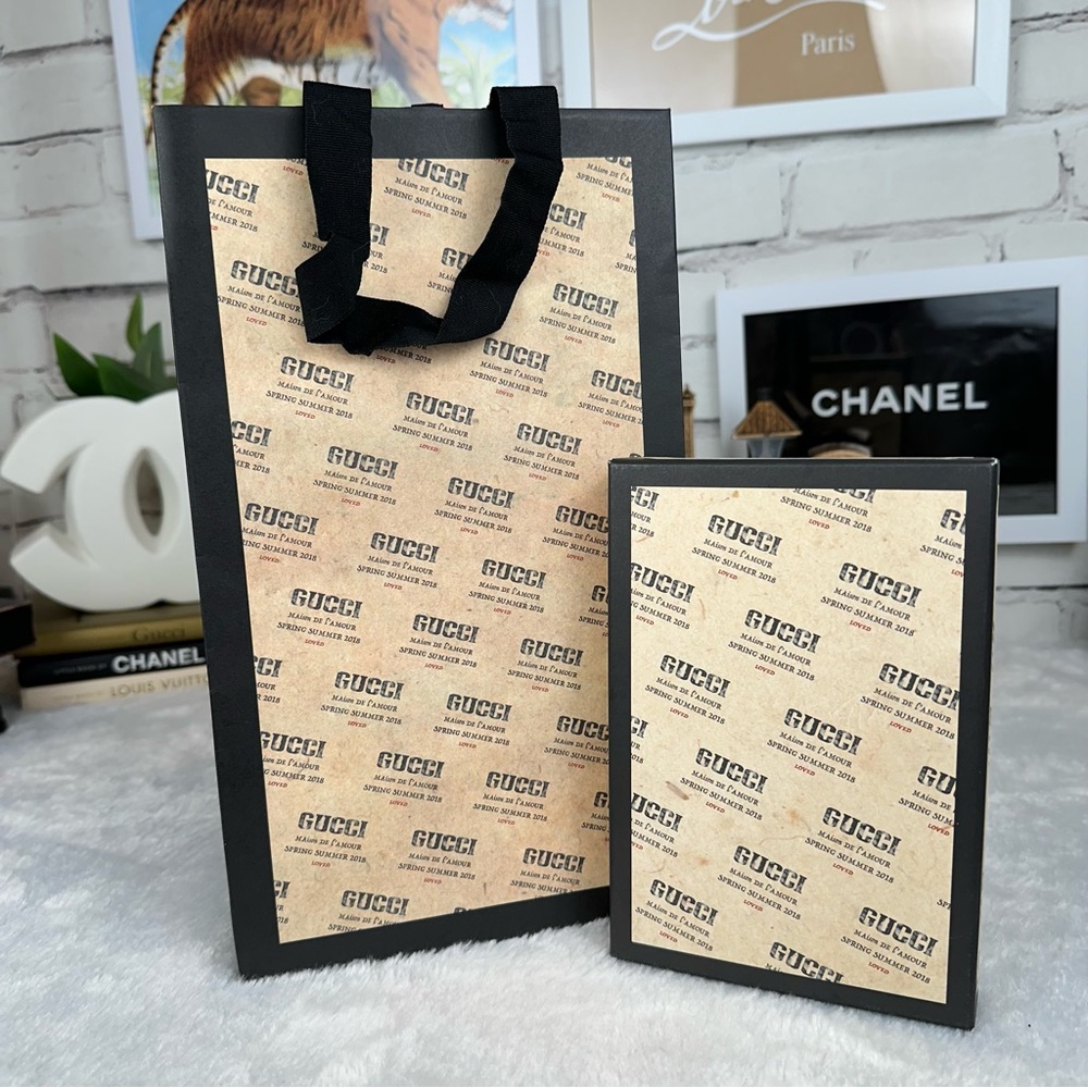 Gucci RARE Box and Shopping Bag matching set for small accessories